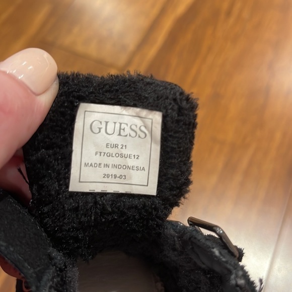 Guess Sneakers‎ - Picture 6 of 7